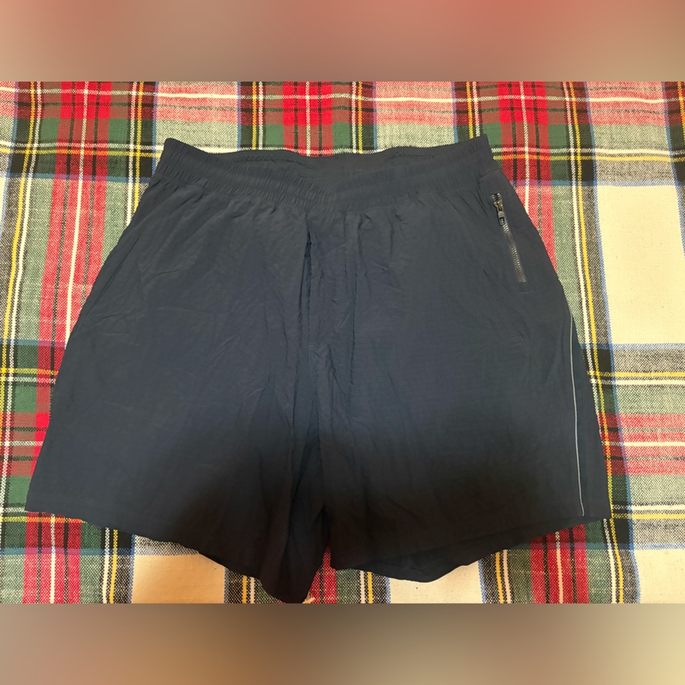 Men’s lululemon Pace Breaker Utility reflective 7 inch LL short